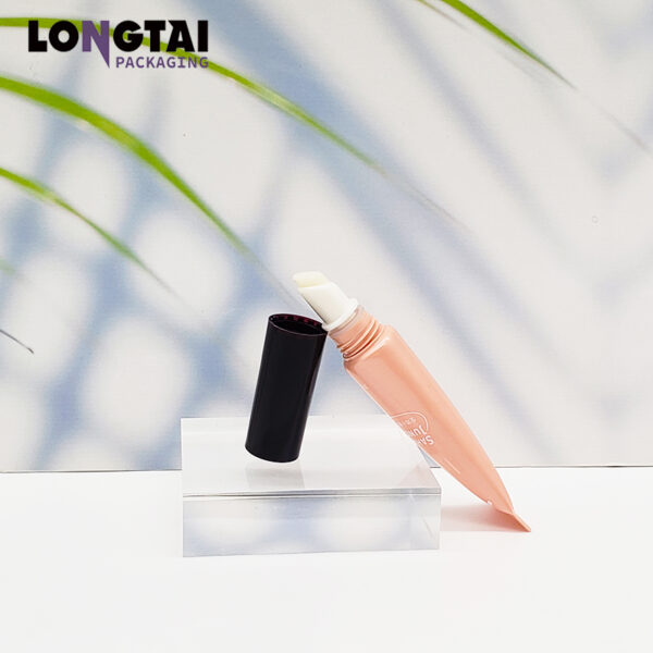 cosmetic plastic tube with sponge applicator