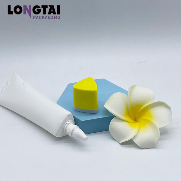 D30mm plastic cosmetic packaging tube